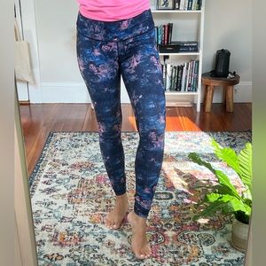 EUC Size 8 Space Dye Leggings